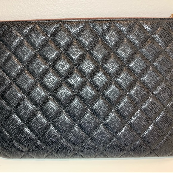 Chanel o case pouch medium caviar black gold hardware - Picture 3 of 14
